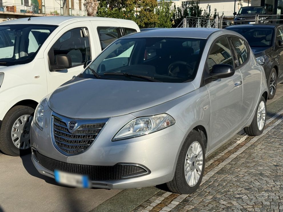 Lancia Ypsilon 1.3 Mjt 95Cv Gold